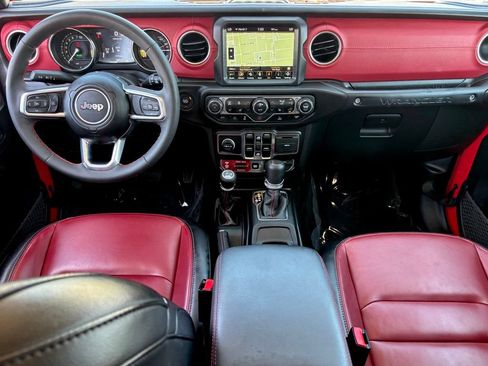 Used 2023 Jeep Wrangler Unlimited Rubicon 4xe AWD/4WD image 19