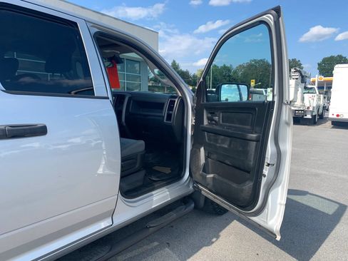 Used 2018 RAM 1500 Express RWD image 20