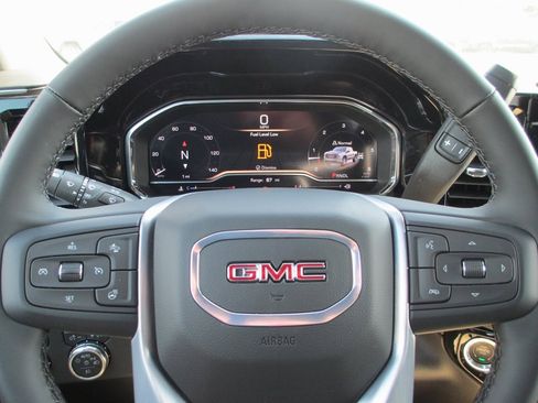 New 2025 GMC Sierra 1500 Elevation image 17