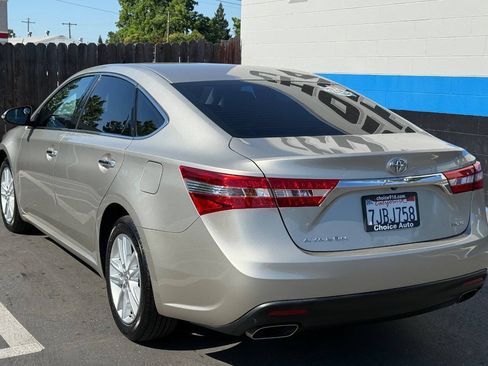 Used 2014 Toyota Avalon XLE FWD image 4