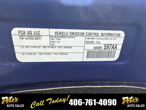 Used 2021 Chrysler Voyager LX image 28