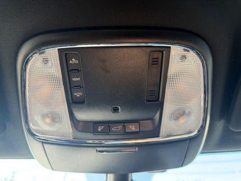 Used 2019 Dodge Durango SXT AWD/4WD image 21
