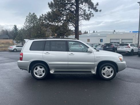 Used 2005 Toyota Highlander Limited image 8