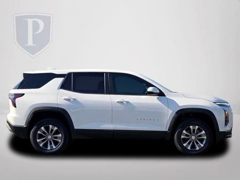 New 2026 Chevrolet Equinox LT AWD/4WD image 4