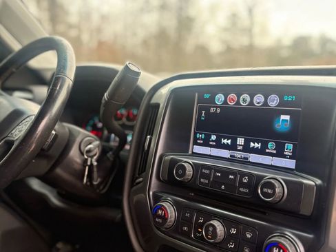 Used 2019 Chevrolet Silverado 2500 LT w/ LT Convenience Package image 19