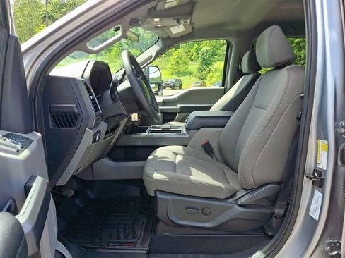 Used 2022 Ford F350 XLT w/ XLT Premium Package AWD/4WD image 13