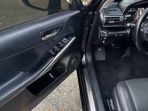 Used 2018 Lexus IS 300 w/ Accessory Package image 28