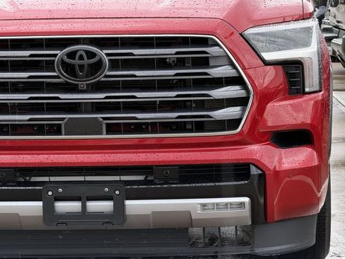 Used 2024 Toyota Sequoia Limited w/ Tow Technology Package AWD/4WD image 7