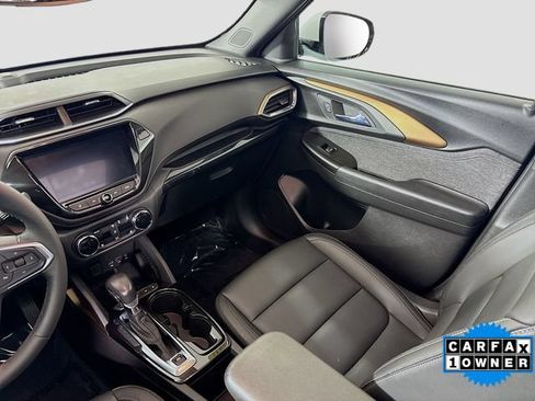 Used 2022 Chevrolet TrailBlazer ACTIV w/ Sun and Liftgate Package FWD image 22
