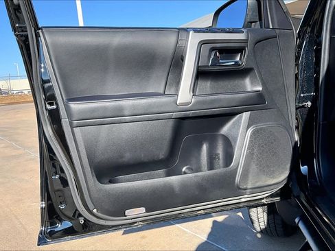 Used 2024 Toyota 4Runner SR5 Premium image 24