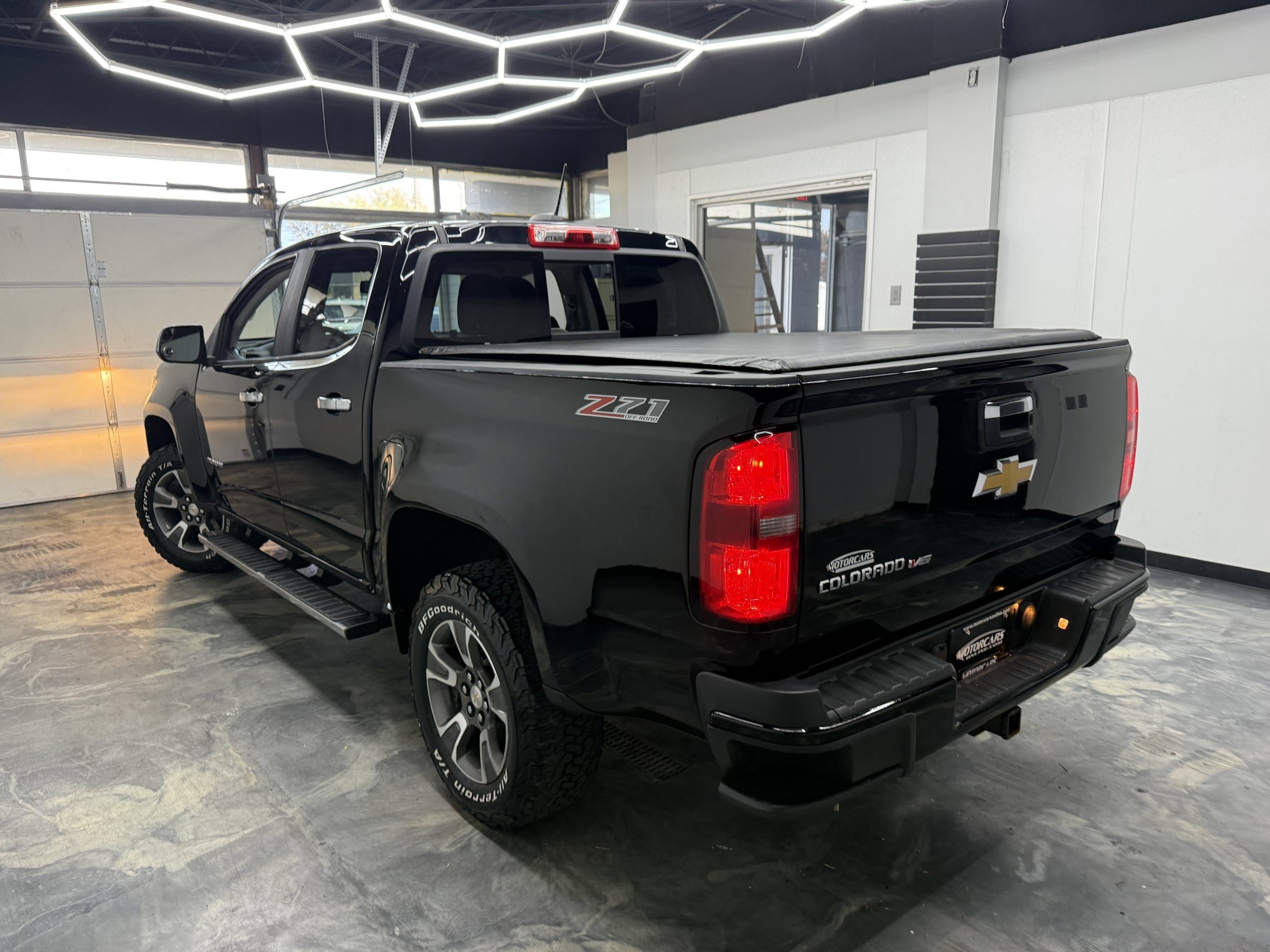 Used 2017 Chevrolet Colorado Z71 AWD/4WD image 5