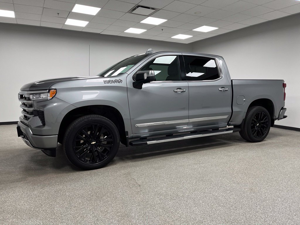 Used 2024 Chevrolet Silverado 1500 High Country w/ High Country Premium Package AWD/4WD image 6
