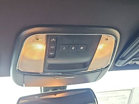 Used 2023 Dodge Charger Scat Pack w/ Harman/Kardon Audio Group image 23