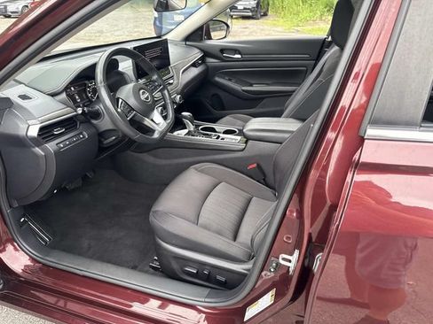 Used 2024 Nissan Altima 2.5 SV w/ SV Premium Package FWD image 20