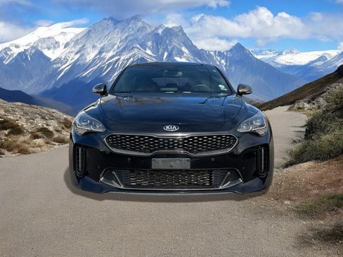 Used 2018 Kia Stinger GT1 image 8