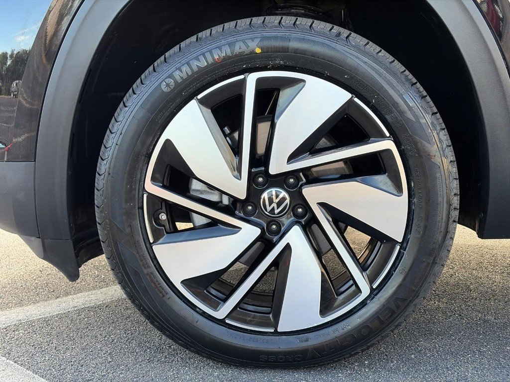 Used 2024 Volkswagen Atlas SE FWD image 9