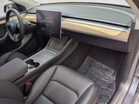 Used 2023 Tesla Model Y Long Range AWD/4WD image 24