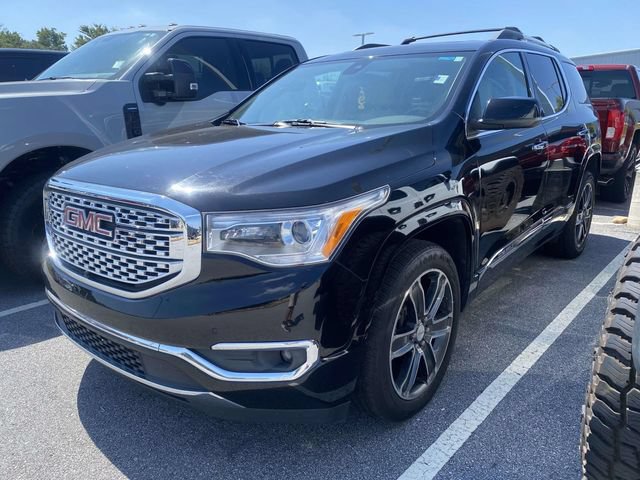 Used 2018 GMC Acadia Denali w/ Technology Package AWD/4WD image 3
