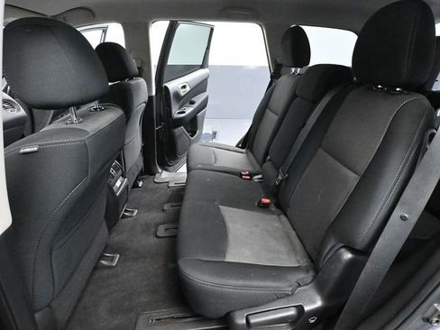 Used 2017 Nissan Pathfinder S image 33
