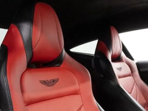 Used 2019 Aston Martin DBS Superleggera image 18