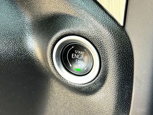 Used 2022 GMC Sierra 2500 Denali w/ Denali Ultimate Package image 17