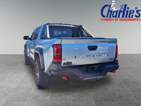 Used 2024 Toyota Tacoma Trailhunter image 5