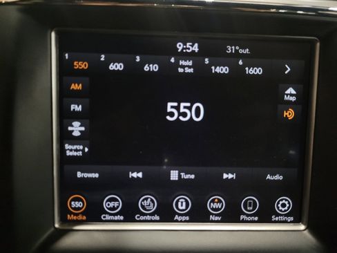 Used 2018 Jeep Grand Cherokee Altitude image 25