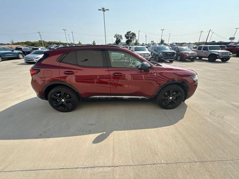 Used 2021 Buick Envision Essence w/ Technology Package I FWD image 2