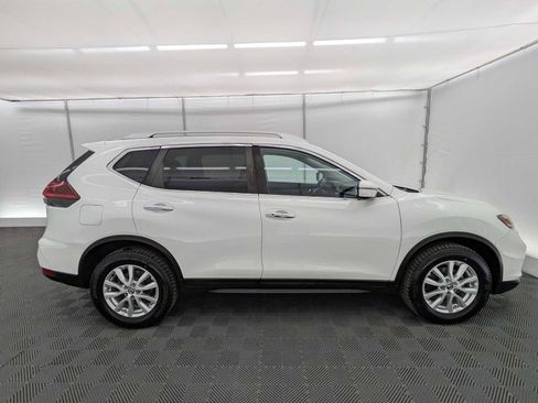Used 2018 Nissan Rogue SV image 7