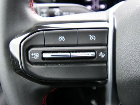 Used 2024 Chevrolet Colorado Z71 w/ Z71 Convenience Package 2 AWD/4WD image 43