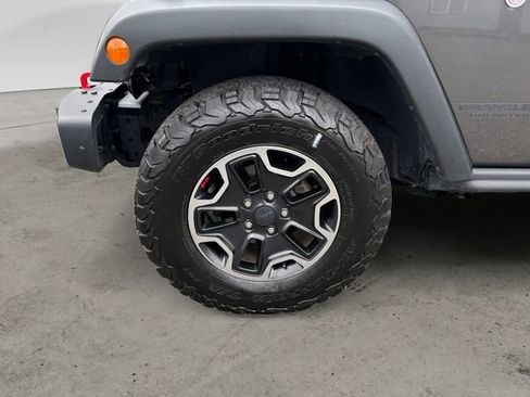 Used 2016 Jeep Wrangler Unlimited Rubicon w/ Dual Top Group image 14