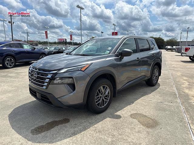 Used 2026 Nissan Rogue S FWD image 3