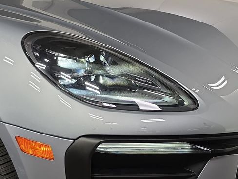 Certified 2026 Porsche Macan AWD/4WD image 12