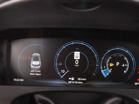 Used 2018 Jaguar F-PACE R-Sport image 15