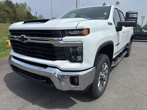 New 2026 Chevrolet Silverado 2500 LT AWD/4WD image 1