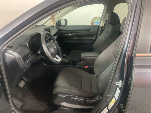 Used 2025 Honda CR-V LX image 12
