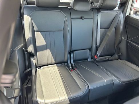 Used 2024 Volkswagen Tiguan SE R-Line AWD/4WD image 24