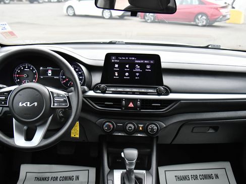 Used 2023 Kia Forte LXS image 30