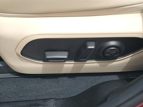 Used 2023 Jeep Grand Cherokee Limited AWD/4WD image 19