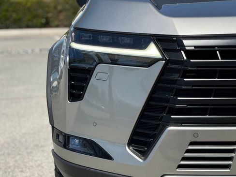 Used 2024 Lexus GX 550 AWD/4WD image 13