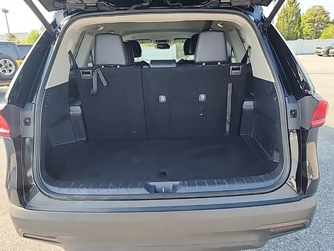 Used 2025 Toyota Grand Highlander AWD image 8