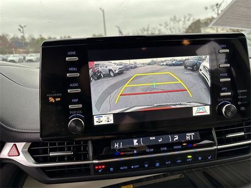 Certified 2024 Toyota Sienna Limited image 18