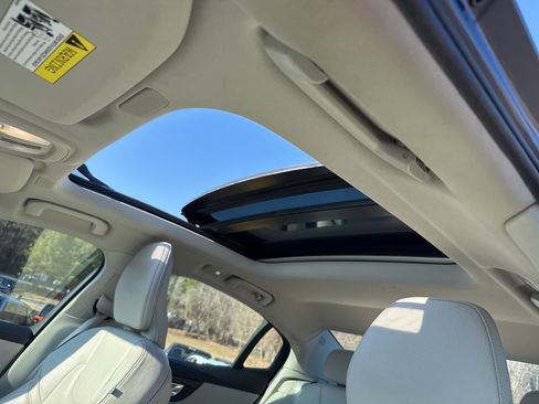 Used 2024 Volvo S60 B5 Plus image 16