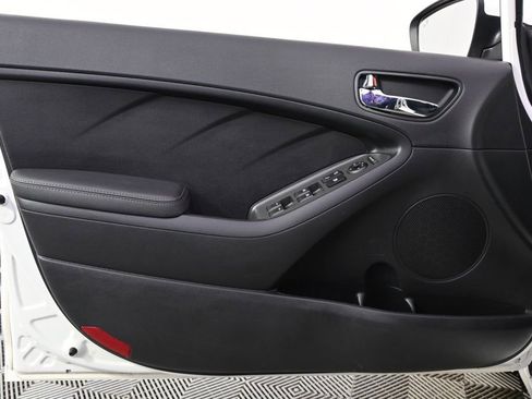 Used 2017 Kia Forte S w/ S Technology Package image 22