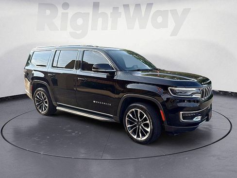 Used 2022 Jeep Wagoneer Series II w/ Convenience Group I AWD/4WD image 10
