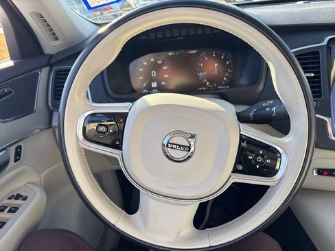 Used 2021 Volvo XC90 T5 Momentum w/ Climate Package image 24