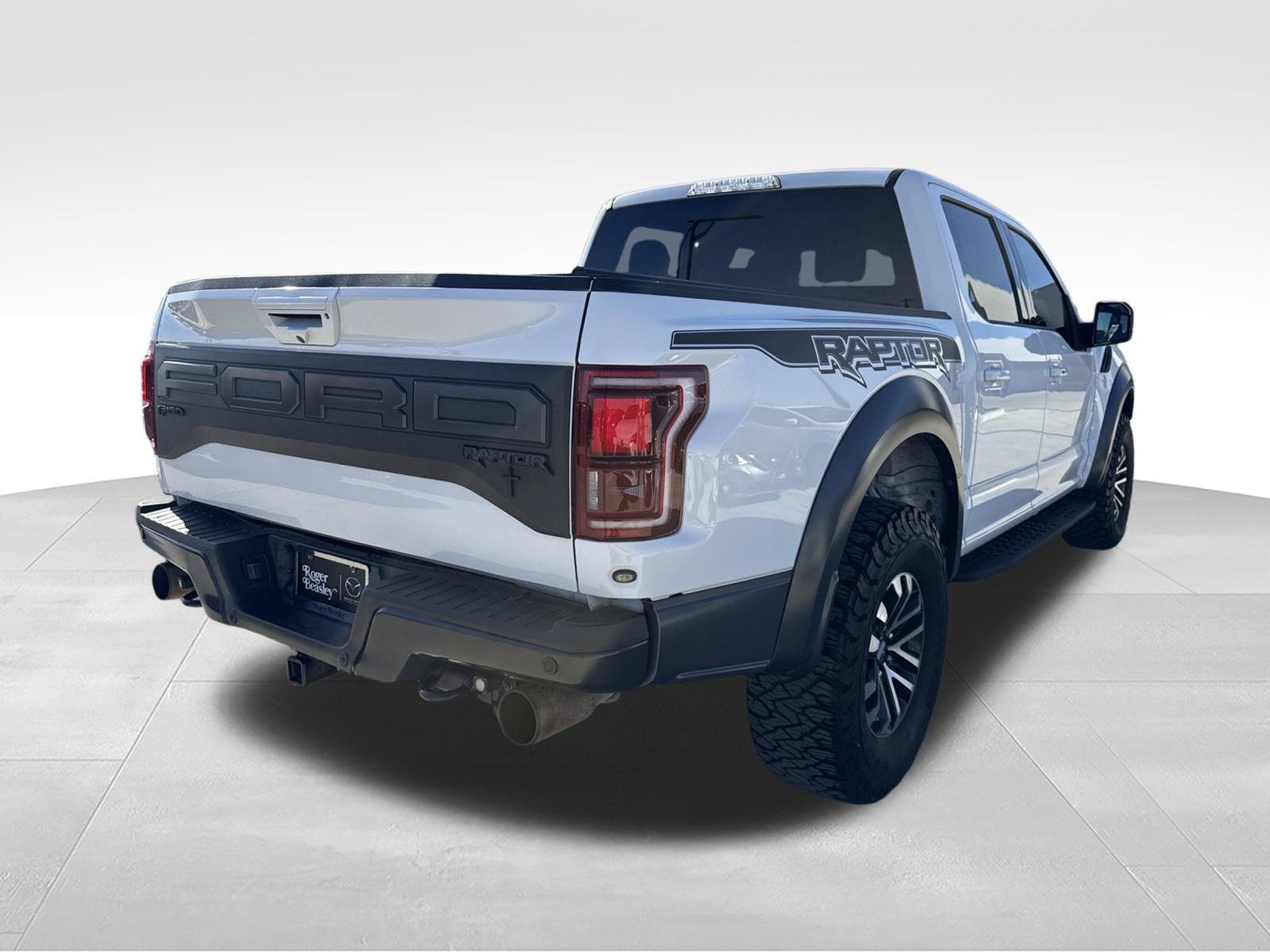 Used 2019 Ford F150 Raptor w/ Equipment Group 802A Luxury AWD/4WD image 5