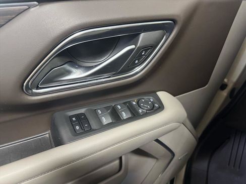 Used 2022 Chevrolet Tahoe LT w/ LT Signature Plus Package image 18