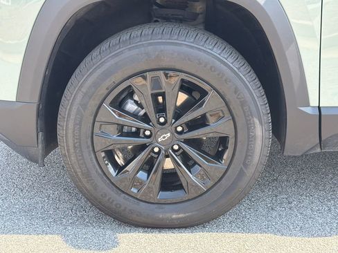 Used 2025 Chevrolet Equinox LT FWD image 11