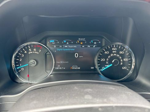 Used 2019 Ford F150 Platinum w/ Technology Package AWD/4WD image 12
